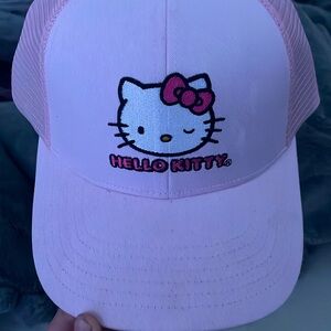 Hello kitty hat a bit dirty but can be cleaned